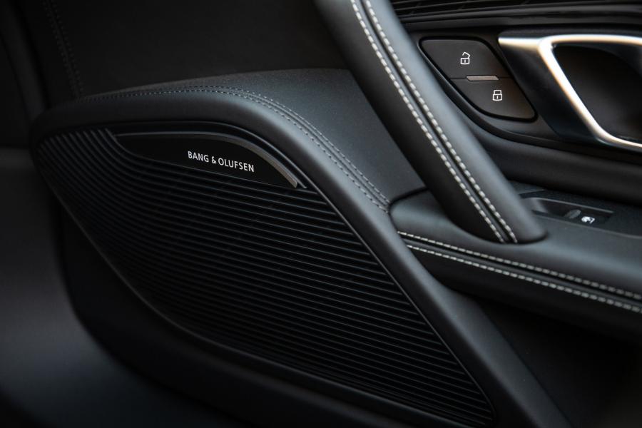 Детали интерьера Audi R8 V10 Performance Spyder 2019 года  (NA) (фото 46 из 46)